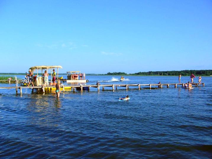 На Завьяловских озёрах созданы все условия для активного отдыха